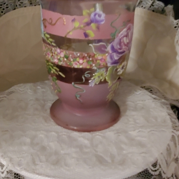 Earthy Hand painted mug, large coffee cup with painted roses and daisies - Picture 12 of 12
